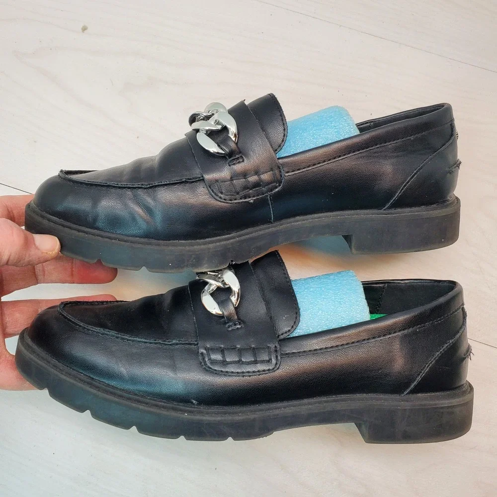 Anne‎ Klein Women's Black Loafers with Silver Chain Detail Size 9.5M